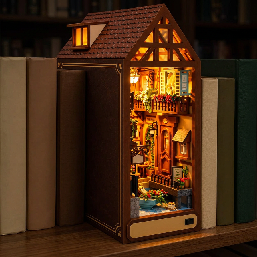 Schritt 3 beim Aufbau: Anknipsen – Book Nook Colmarer Haus — Elsässer Holzbausatz mit LED