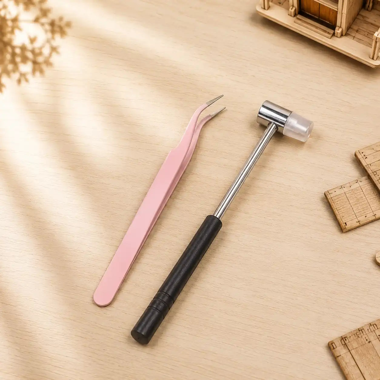 Kit d'accesoire - Pince rose et marteau de précision