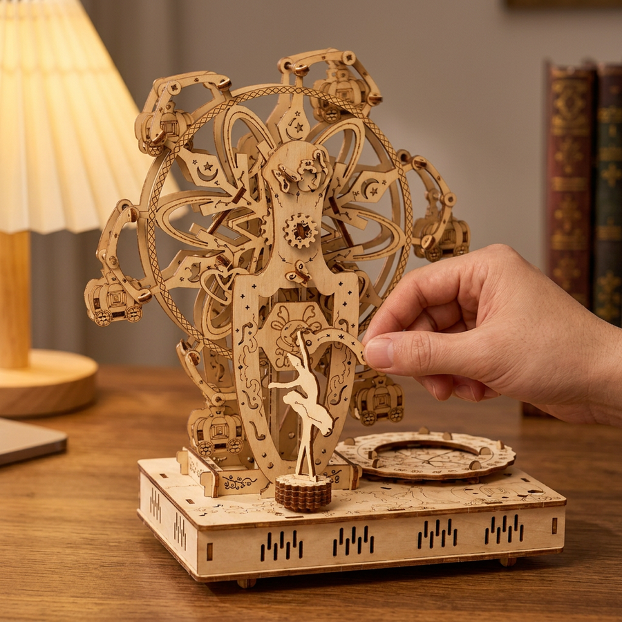 Schritt 3 beim Aufbau: In Gang setzen – Spieluhr aus Holz — Das Riesenrad mit Figur