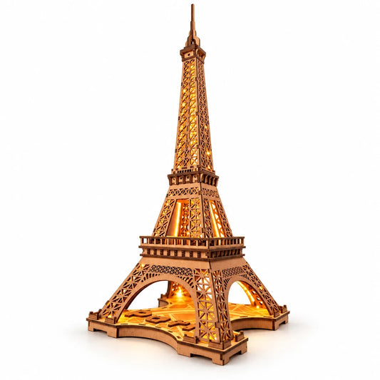 Puzzle 3D Tour Eiffel en bois monté et éclairé, 152 pièces emboîtées sans colle sur un socle gravé du plan de Paris