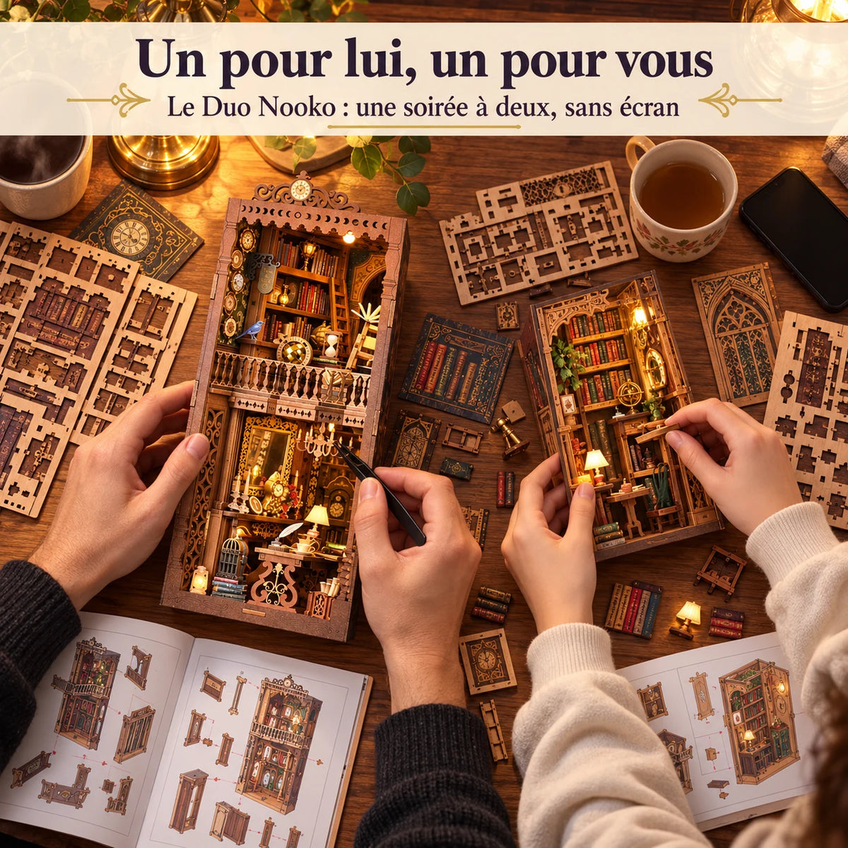 Duo Nooko : adulte et adolescent montent deux kits dont La Bibliothèque de l’Horloge