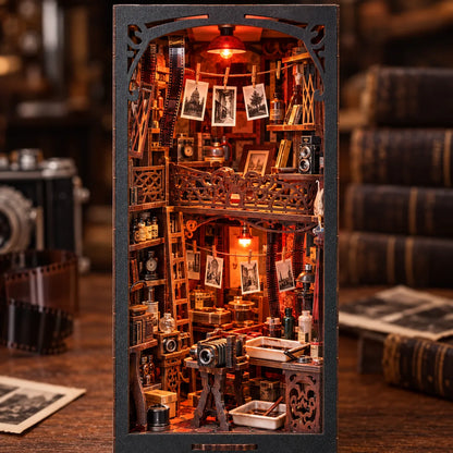 Détail des pellicules, tirages et accessoires photo de La Chambre Noire