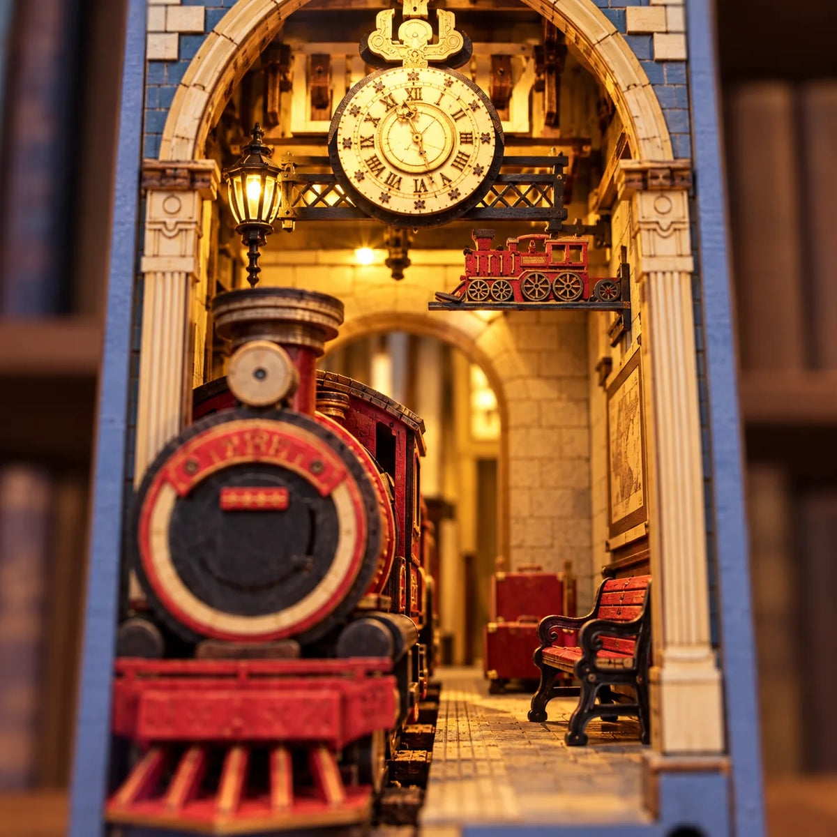Kit Book Nook DIY en Bois — Le Voyage dans le Temps