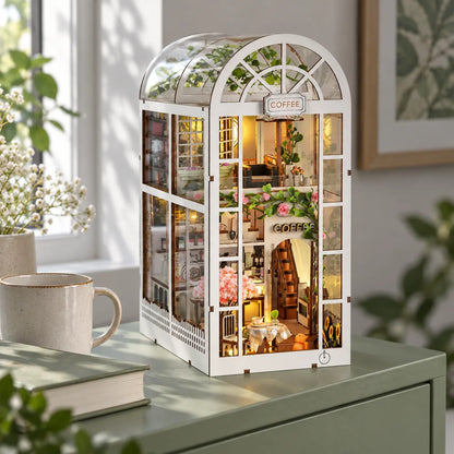 Vue trois quarts du Jardin de Café et de sa verrière courbe