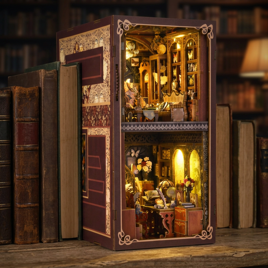 Schritt 3 beim Aufbau: Anknipsen – Book Nook Schmetterlingskabinett — DIY-Bausatz aus Holz