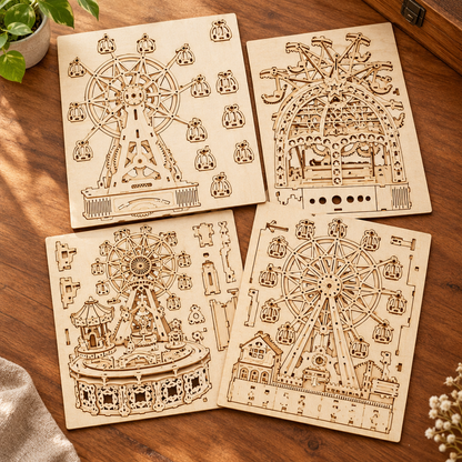 Les planches de contreplaque decoupees au laser du kit, posees a plat
