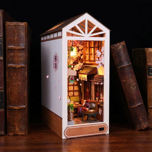 Pluie de Sakura - kit book nook DIY vue principale