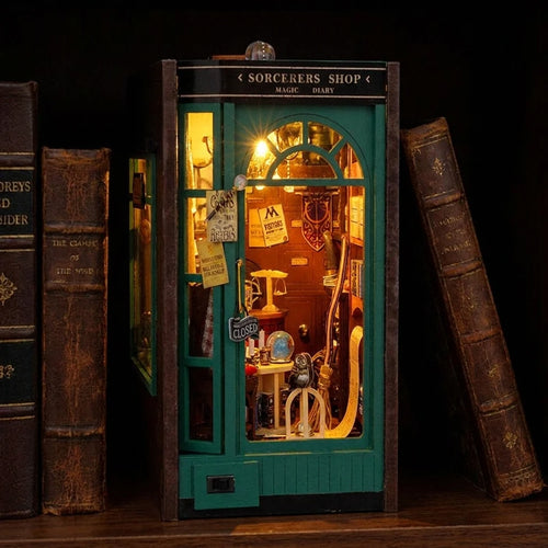 L'Échoppe du Sorcier - kit book nook DIY vue principale