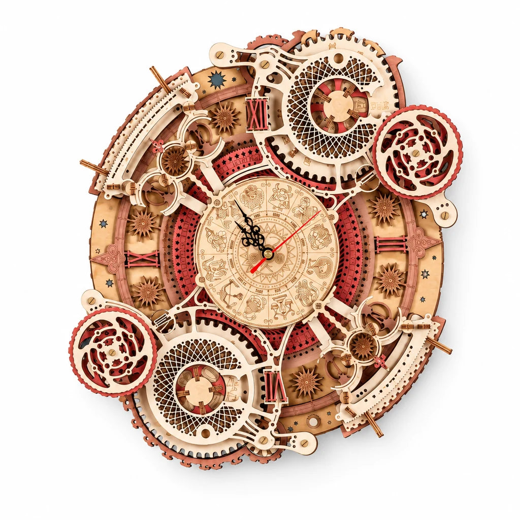 Steampunk-Wanduhr von NOOKO, aufgebaut, auf weißem Hintergrund