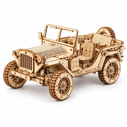 Geländewagen von NOOKO, aufgebaut, auf weißem Hintergrund
