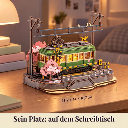Kirschblüten-Straßenbahn im Regal