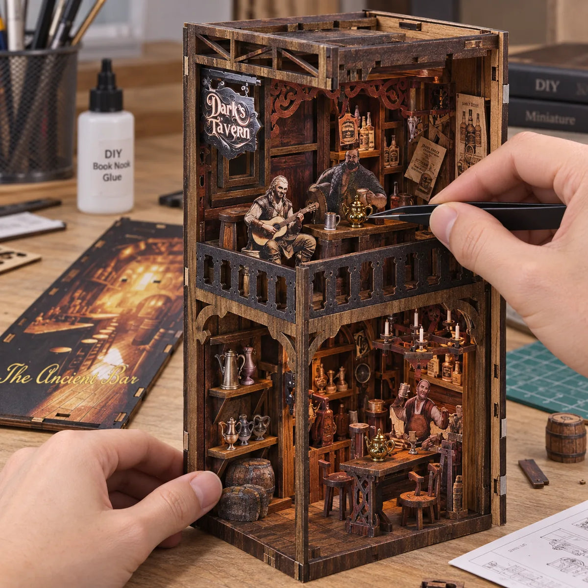 Installation d'un détail miniature dans Le Vieux Pub par une ouverture