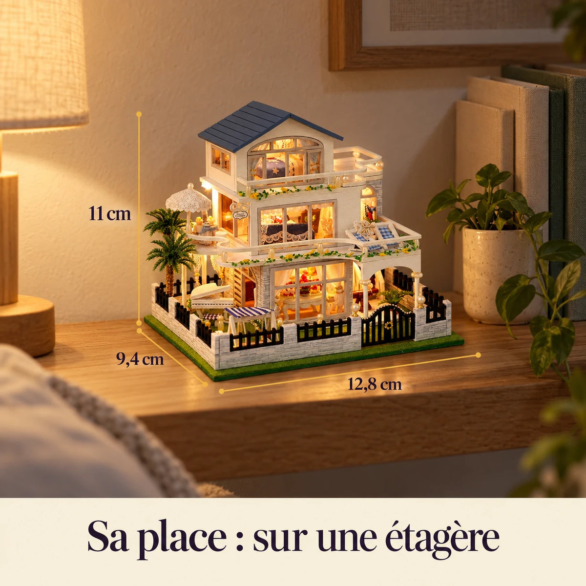 Villa de la Riviera sur une étagère — dimensions 11 × 12,8 × 9,4 cm