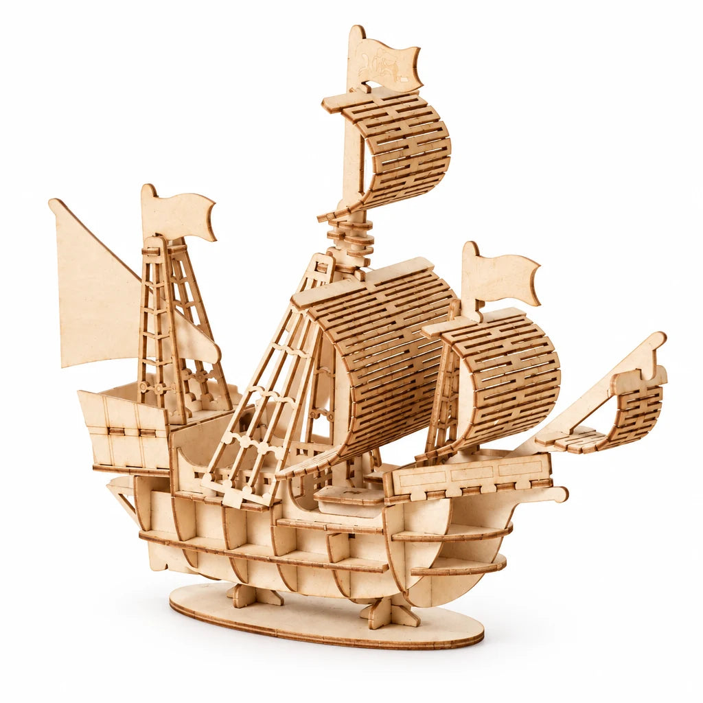 Kleines Segelboot zum Aufstellen von NOOKO, aufgebaut, auf weißem Hintergrund